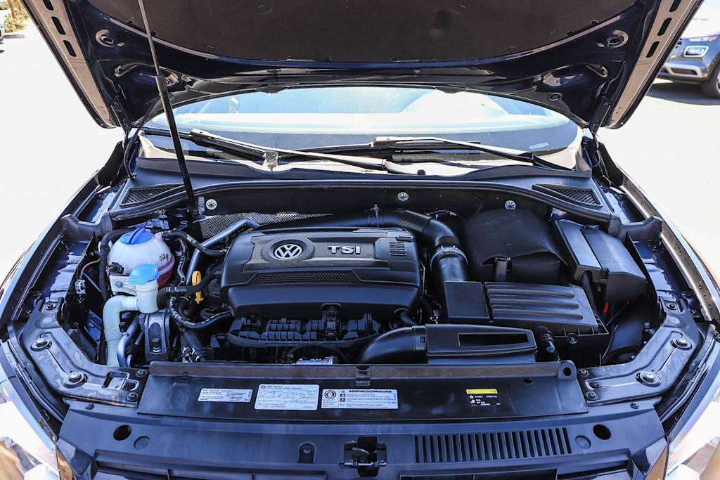 Thumbnail: 2015 Volkswagen Passat - 8