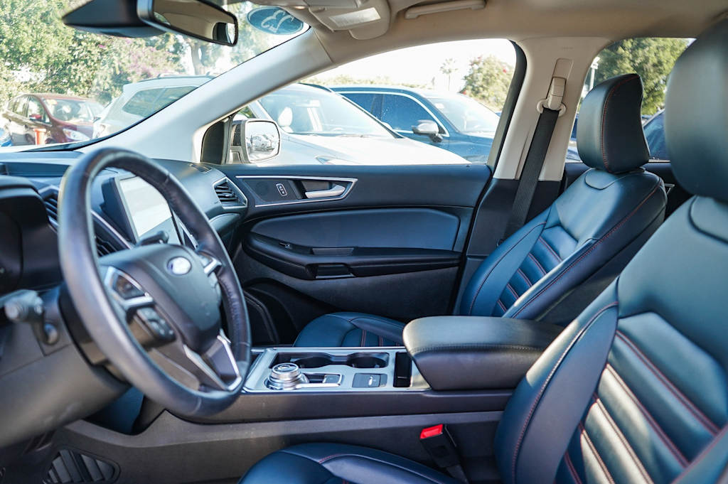 Thumbnail: 2023 Ford Edge - 11