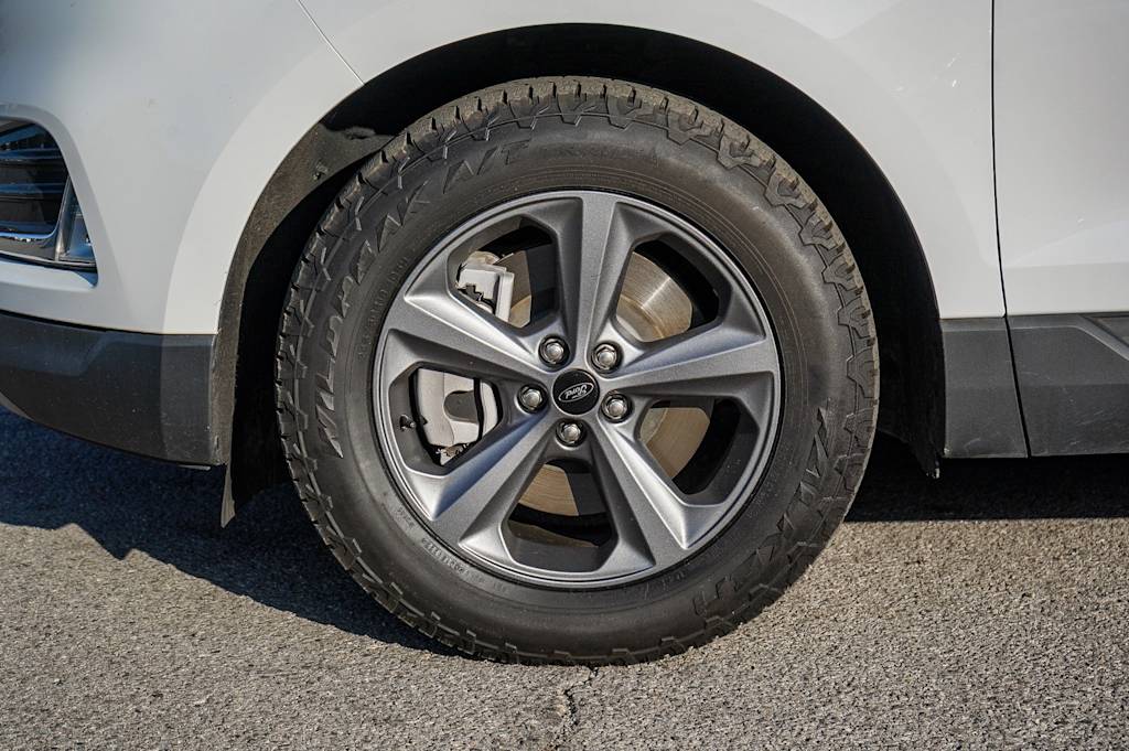 Thumbnail: 2023 Ford Edge - 7