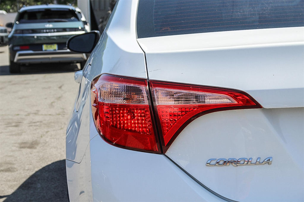 Thumbnail: 2018 Toyota Corolla - 15