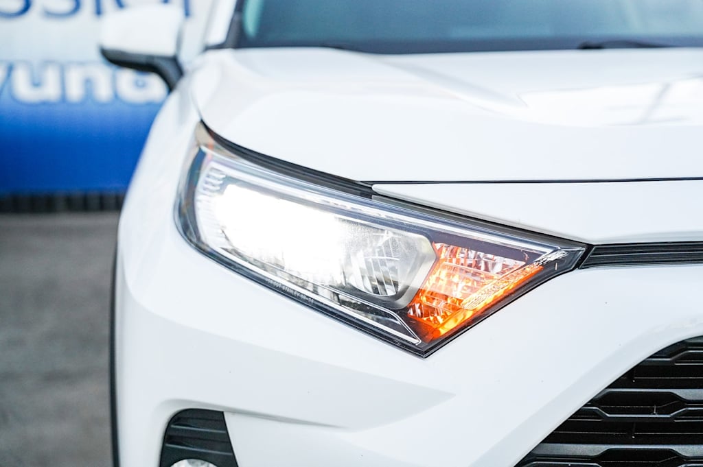 Thumbnail: 2020 Toyota RAV4 - 19