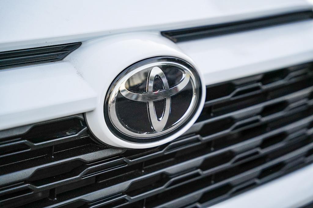 Thumbnail: 2020 Toyota RAV4 - 6