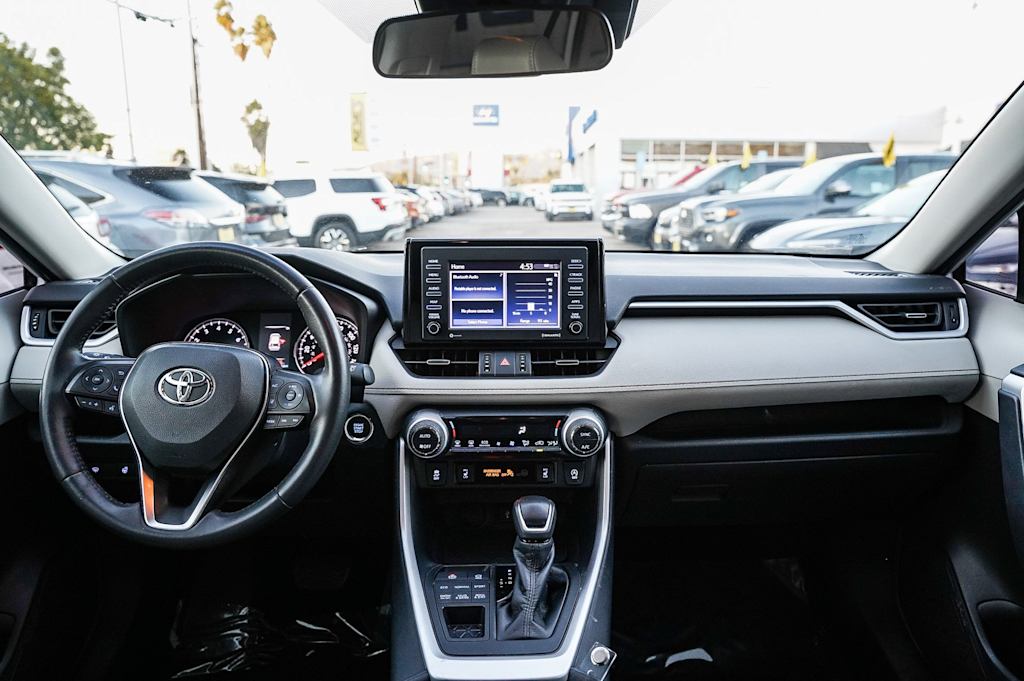 Thumbnail: 2020 Toyota RAV4 - 2