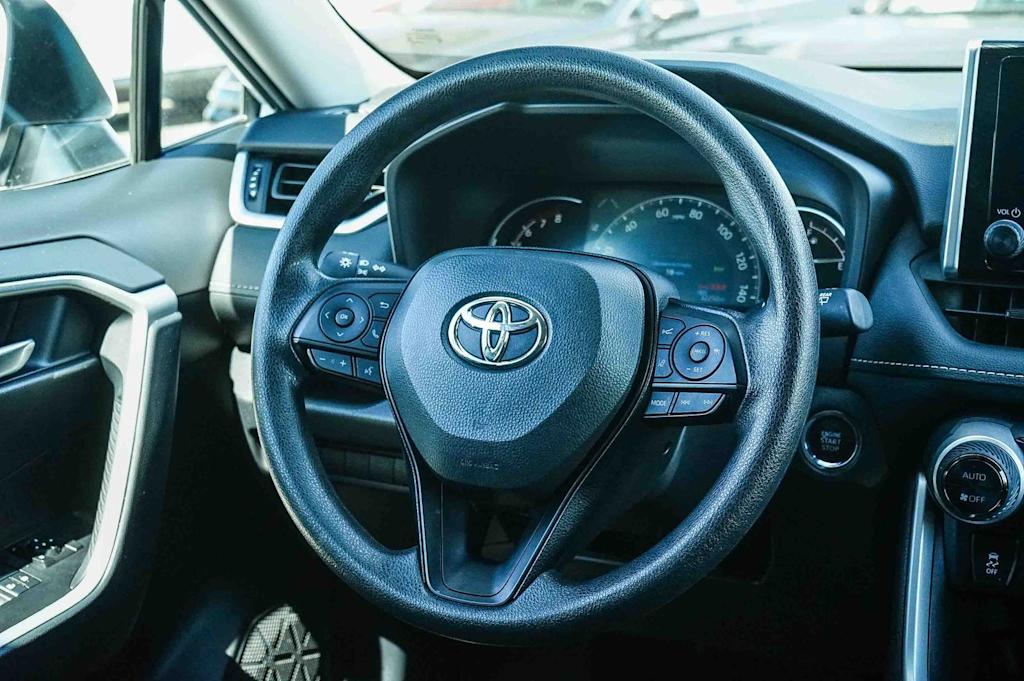 Thumbnail: 2025 Toyota RAV4 - 11