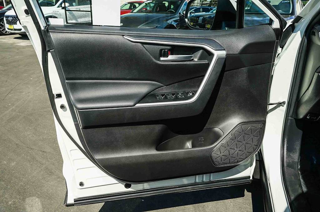 Thumbnail: 2025 Toyota RAV4 - 24