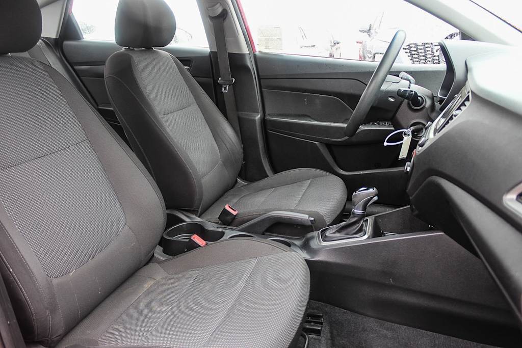 2018 Hyundai Accent SE 9