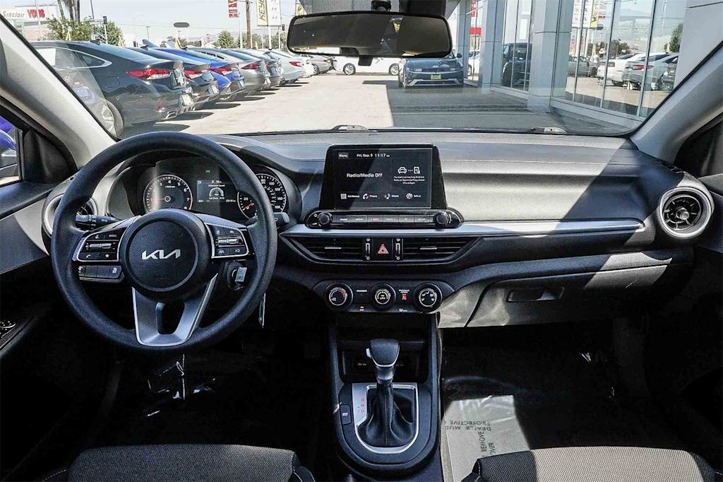 Thumbnail: 2023 Kia Forte - 2