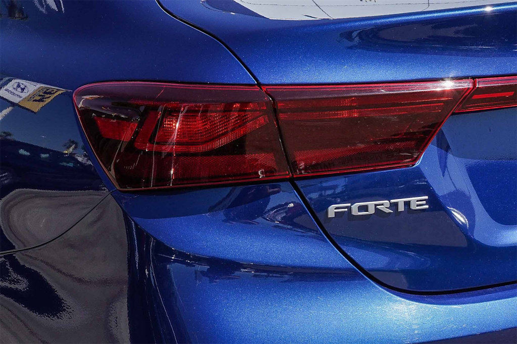 Thumbnail: 2023 Kia Forte - 19
