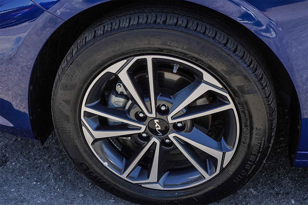 Thumbnail: 2023 Kia Forte - 20