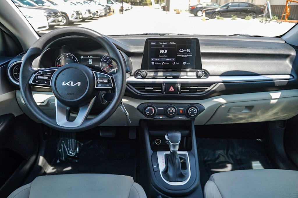 Thumbnail: 2023 Kia Forte - 2