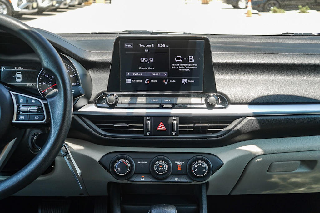Thumbnail: 2023 Kia Forte - 13