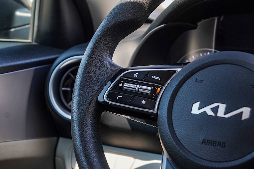 Thumbnail: 2023 Kia Forte - 24