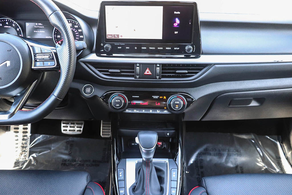 Thumbnail: 2023 Kia Forte - 8