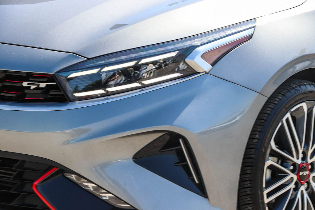 Thumbnail: 2023 Kia Forte - 20