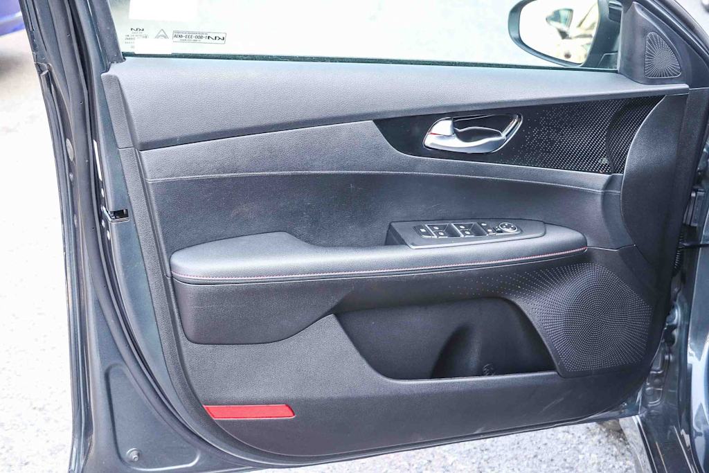 Thumbnail: 2023 Kia Forte - 23