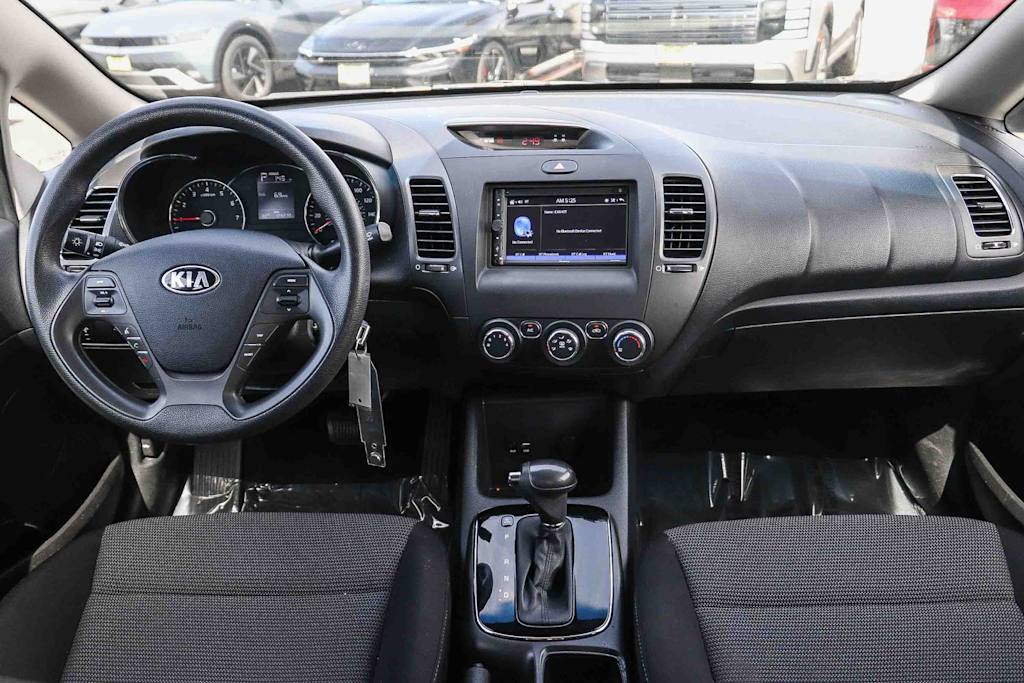 Thumbnail: 2017 Kia Forte - 2
