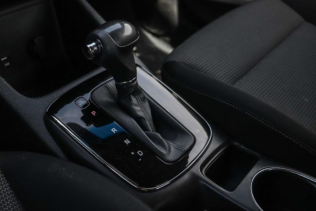 Thumbnail: 2017 Kia Forte - 25