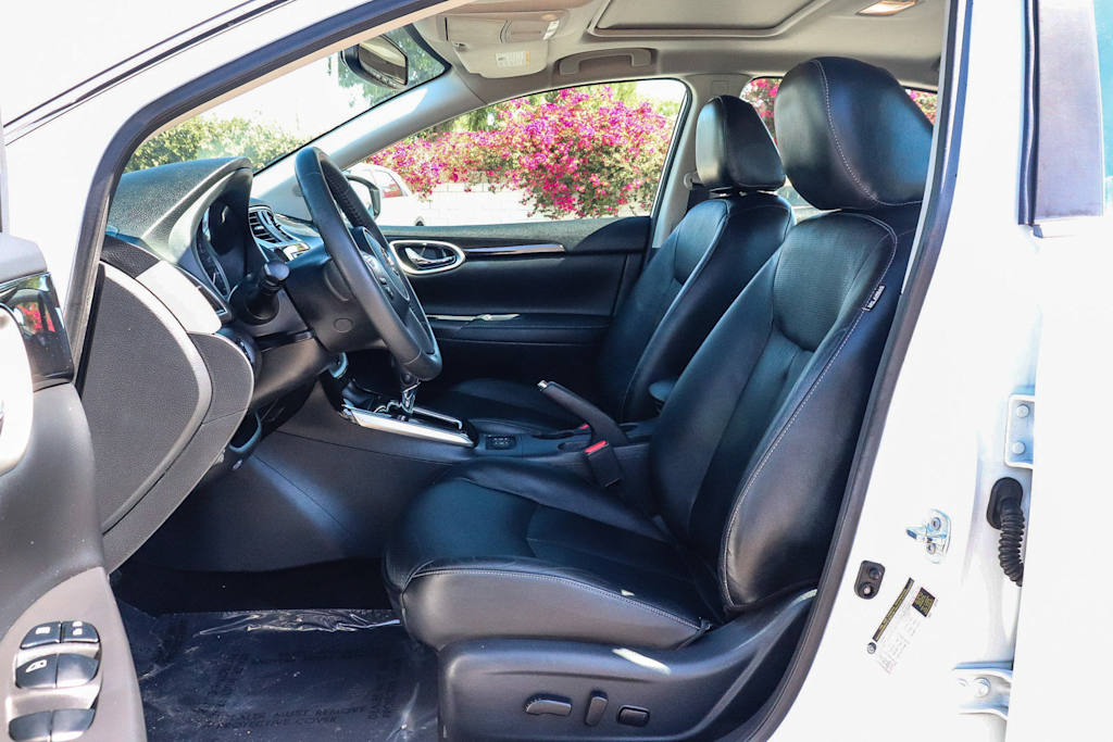 Thumbnail: 2019 Nissan Sentra - 10