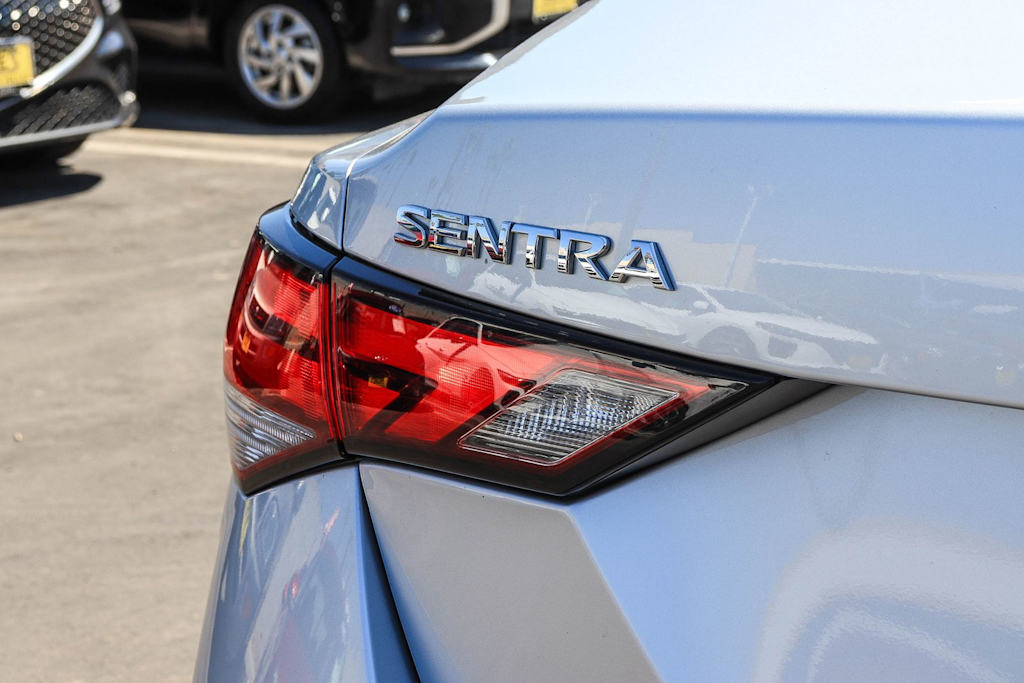Thumbnail: 2022 Nissan Sentra - 22