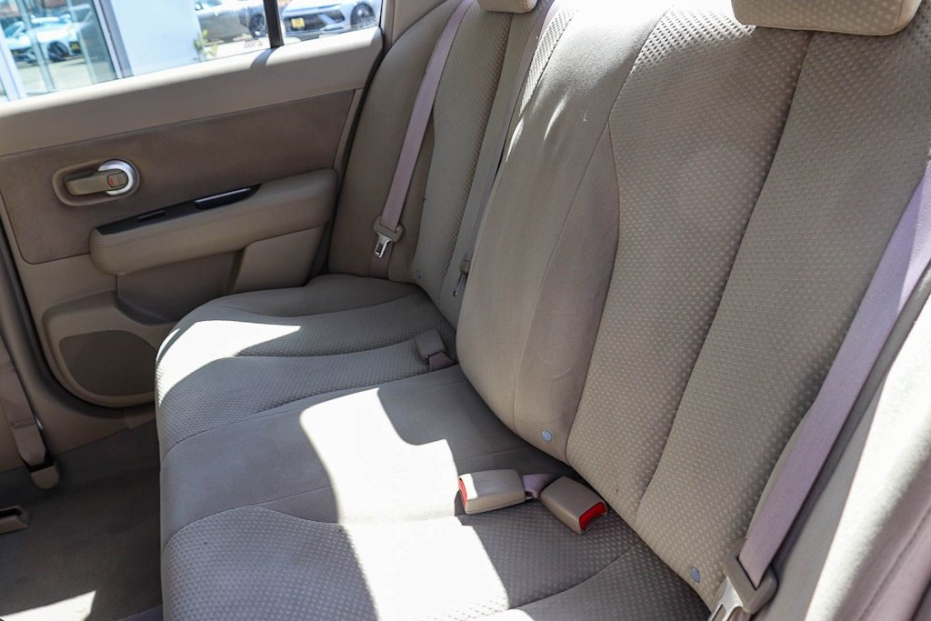 Thumbnail: 2010 Nissan Versa - 11