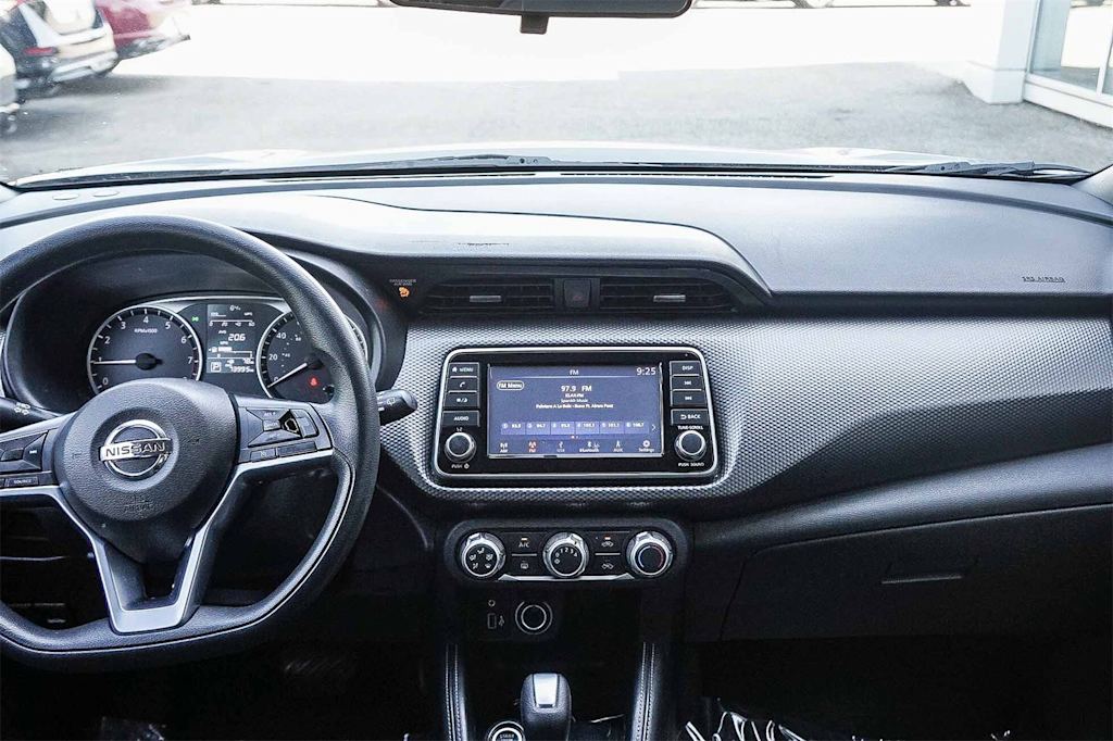 Thumbnail: 2018 Nissan Kicks - 8