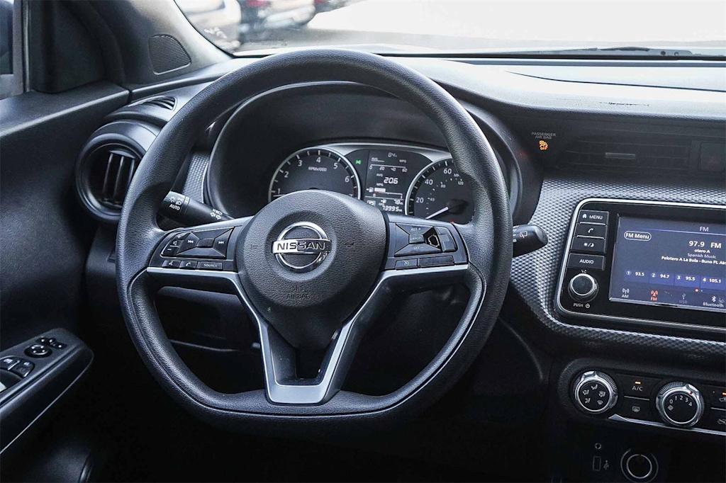 Thumbnail: 2018 Nissan Kicks - 12