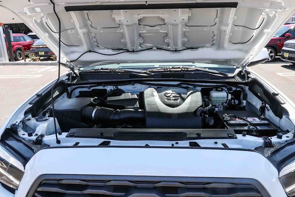 Thumbnail: 2022 Toyota Tacoma - 7