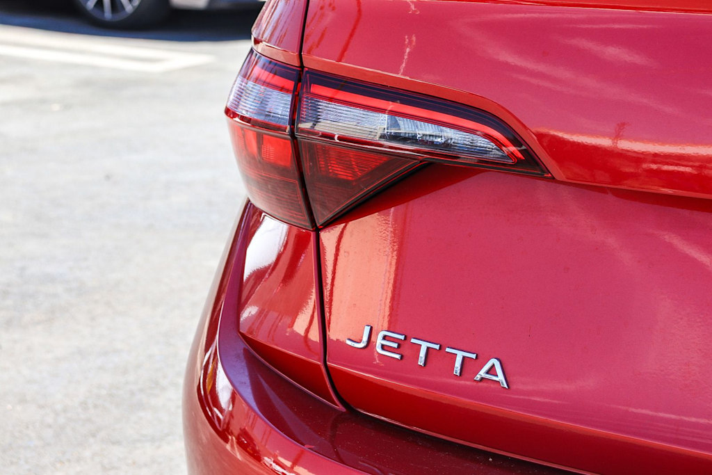 Thumbnail: 2023 Volkswagen Jetta - 6