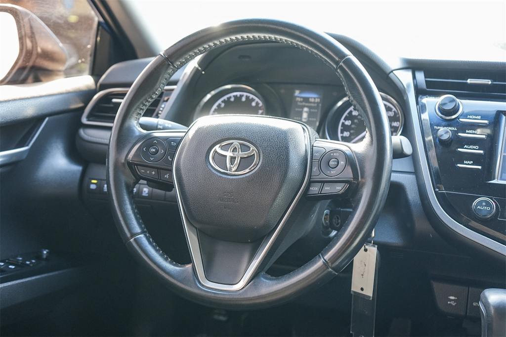 2019 Toyota Camry XLE 8