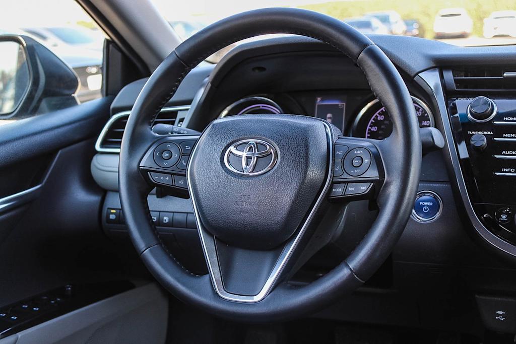 2018 Toyota Camry SE 7