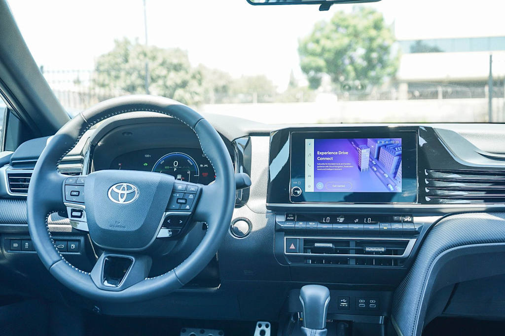 Thumbnail: 2025 Toyota Camry - 8