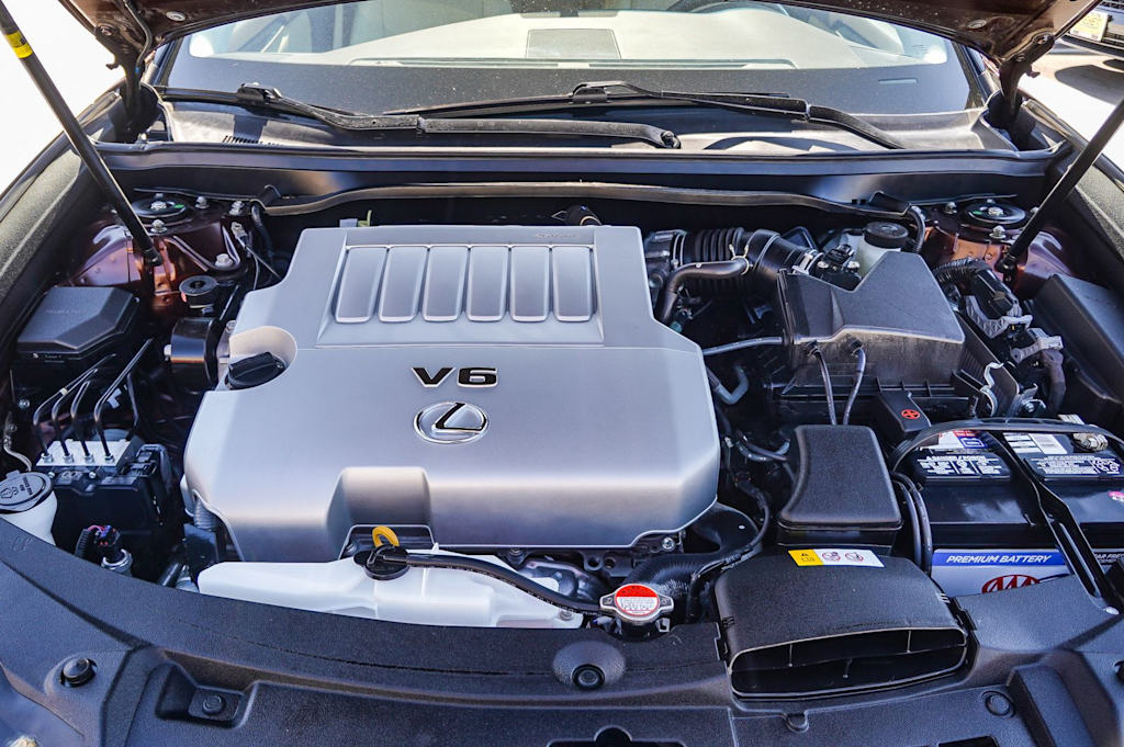 Thumbnail: 2016 Lexus ES - 8