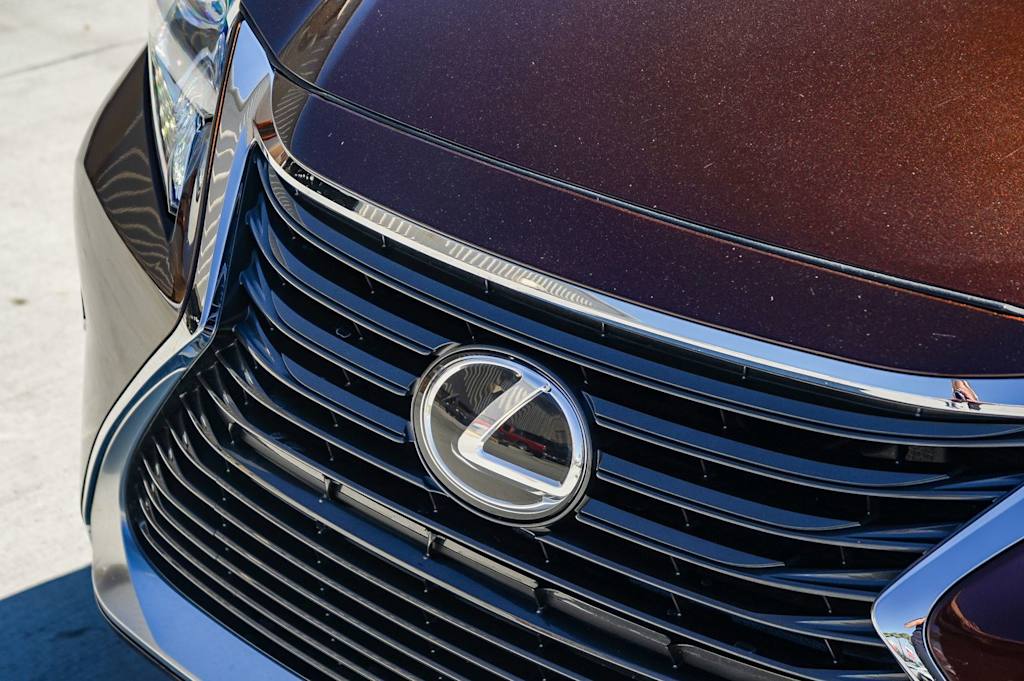 Thumbnail: 2016 Lexus ES - 6