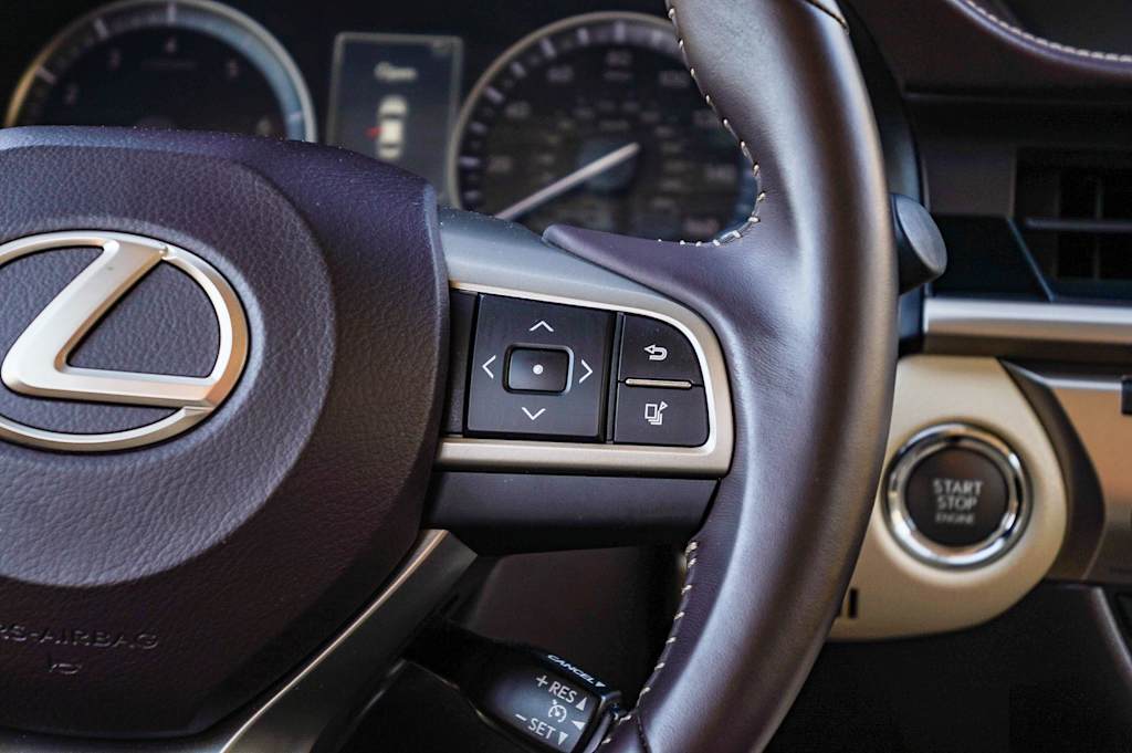 Thumbnail: 2016 Lexus ES - 25