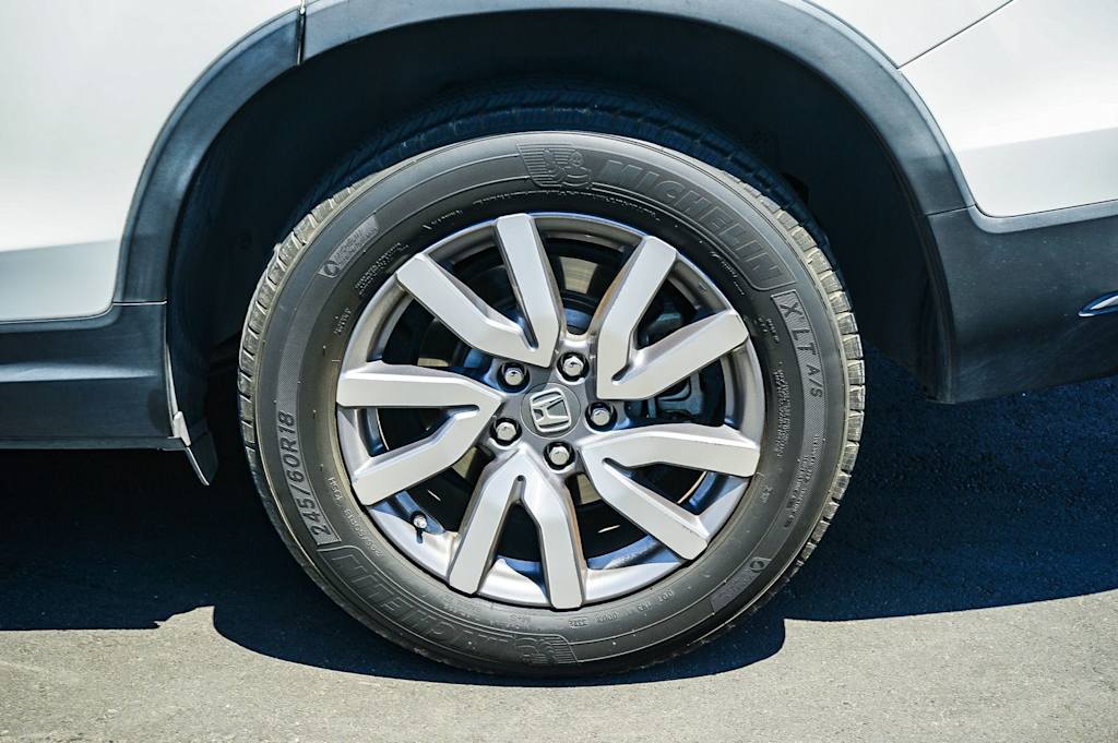 Thumbnail: 2019 Honda Pilot - 11