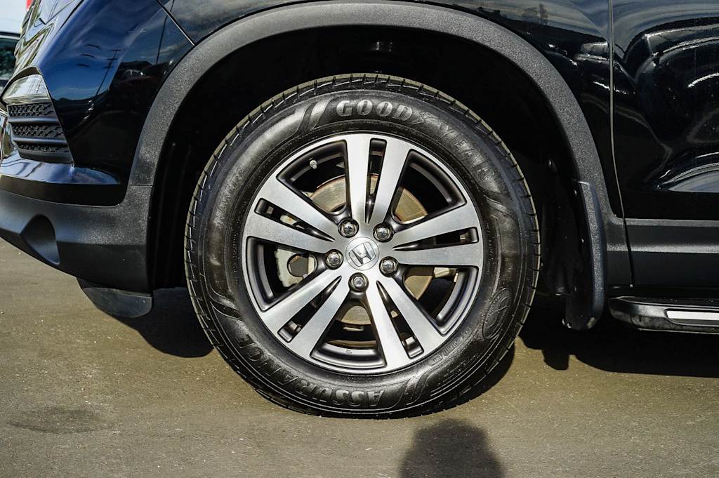 Thumbnail: 2017 Honda Pilot - 6