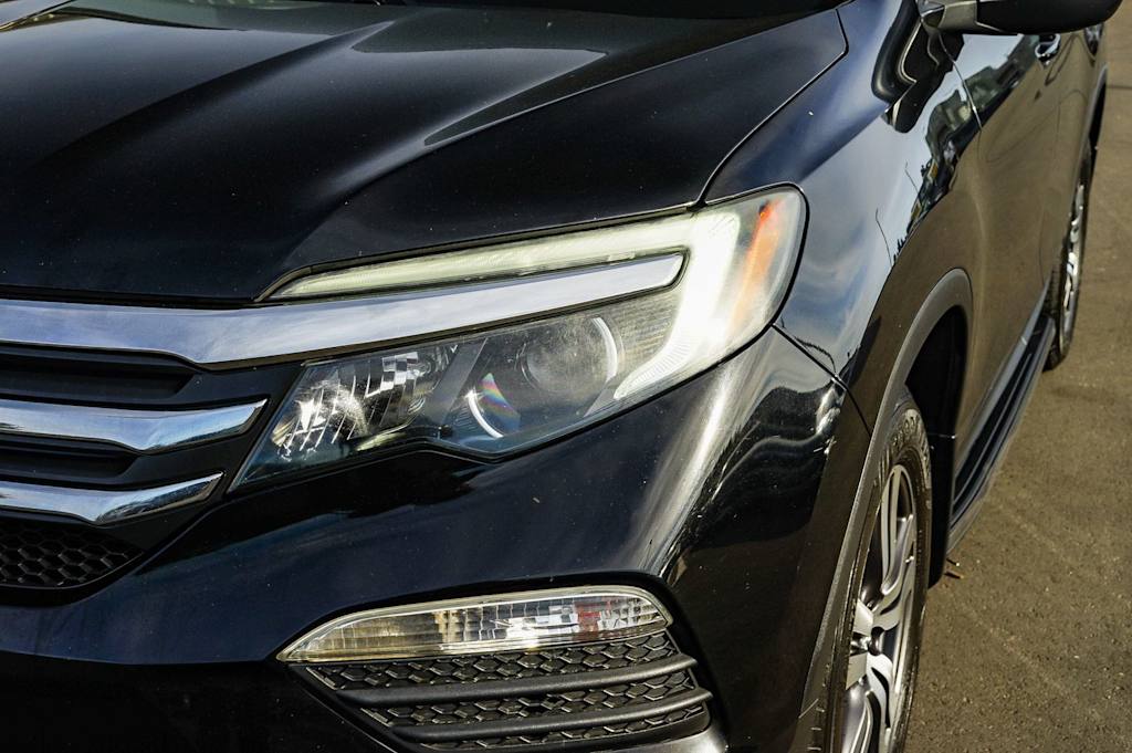 Thumbnail: 2017 Honda Pilot - 20
