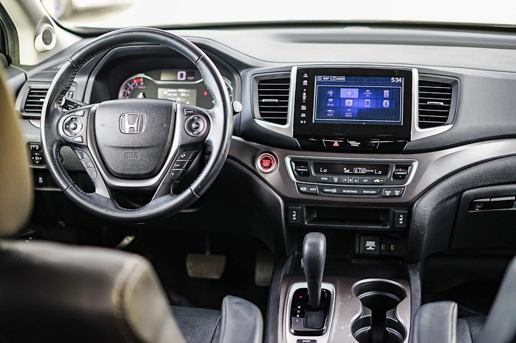 Thumbnail: 2017 Honda Pilot - 2