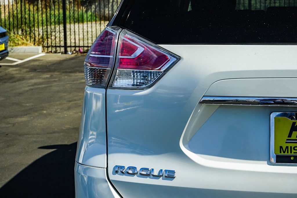 Thumbnail: 2016 Nissan Rogue - 23