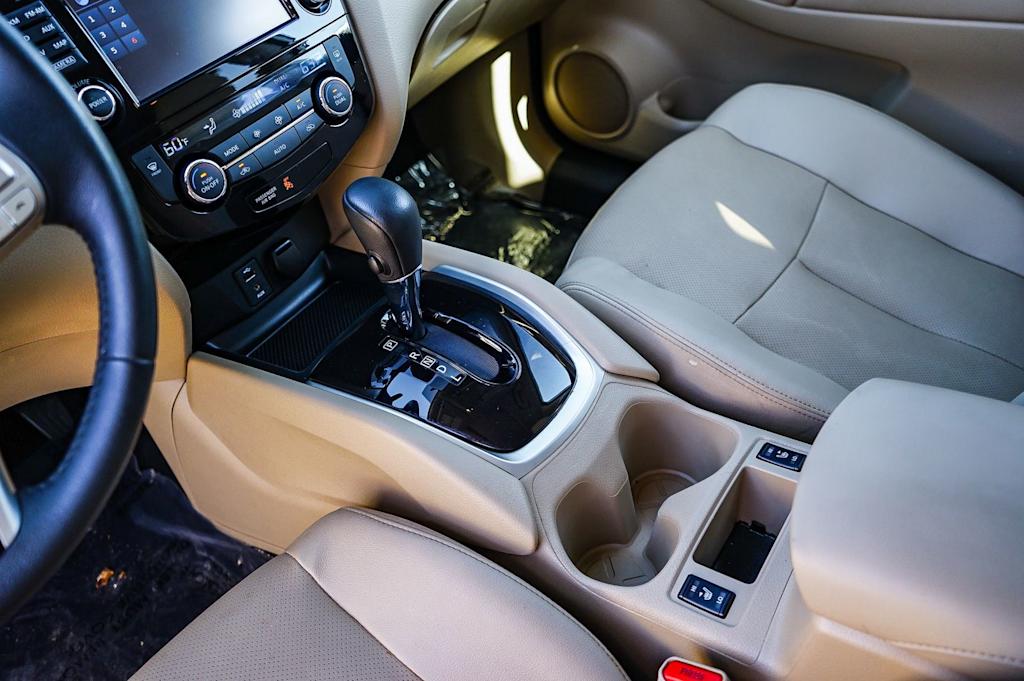 Thumbnail: 2016 Nissan Rogue - 27