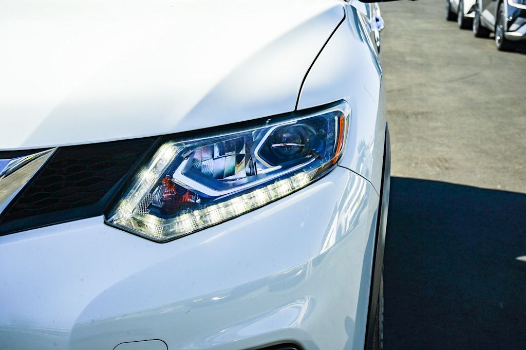 Thumbnail: 2016 Nissan Rogue - 6