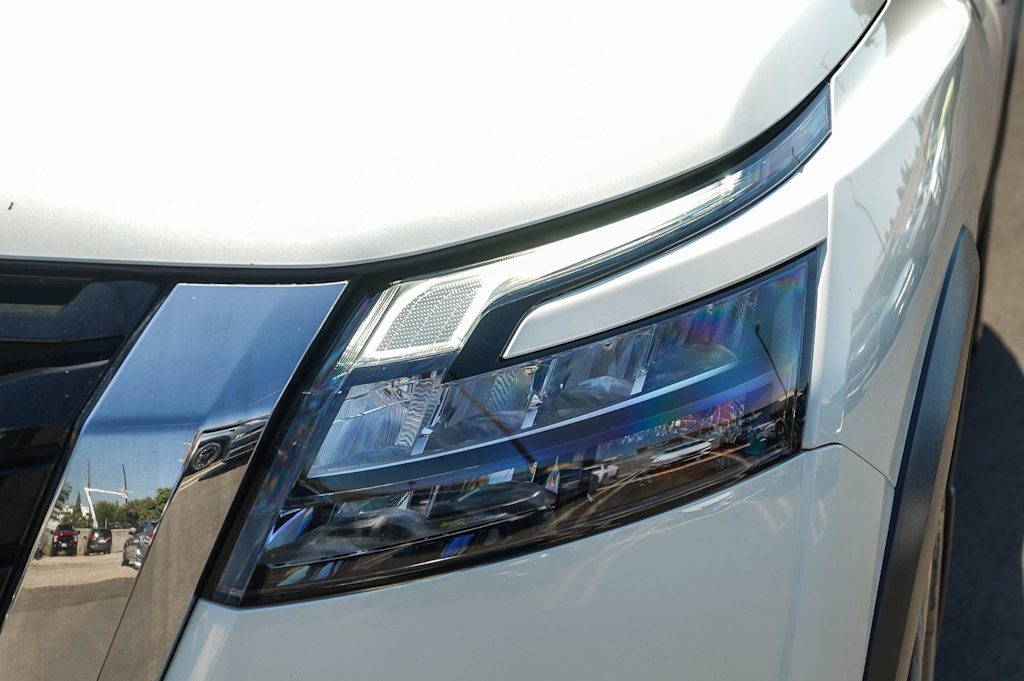 Thumbnail: 2024 Nissan Pathfinder - 21