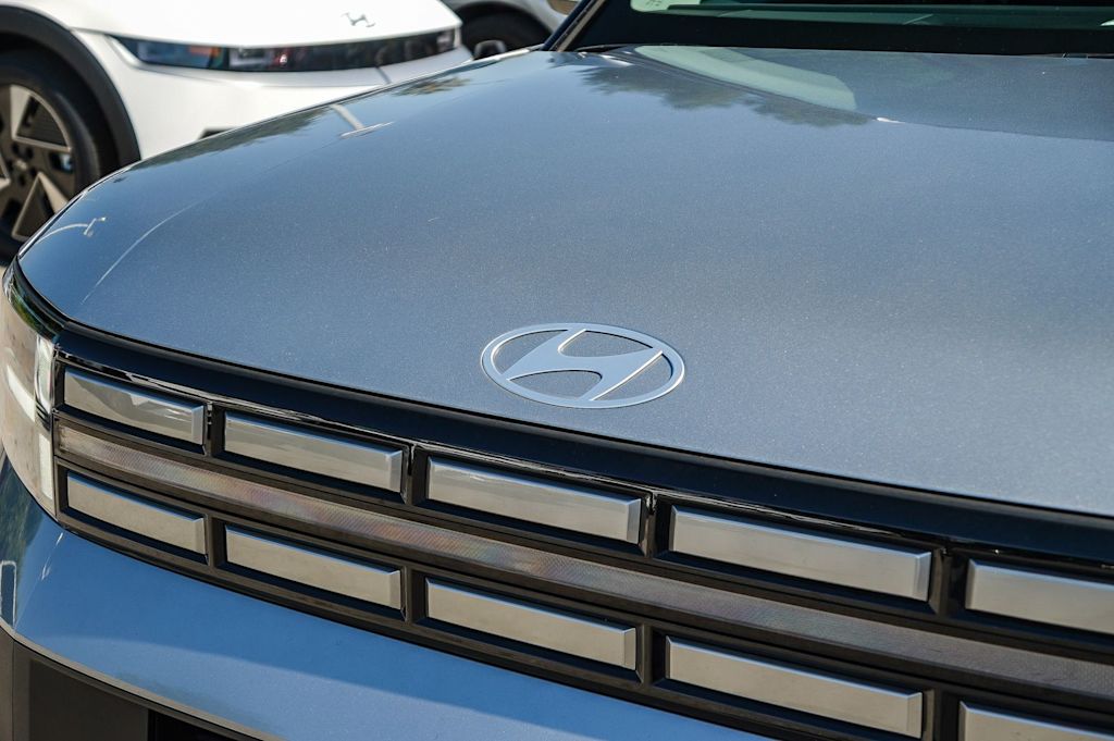 Thumbnail: 2025 Hyundai Santa Fe - 19