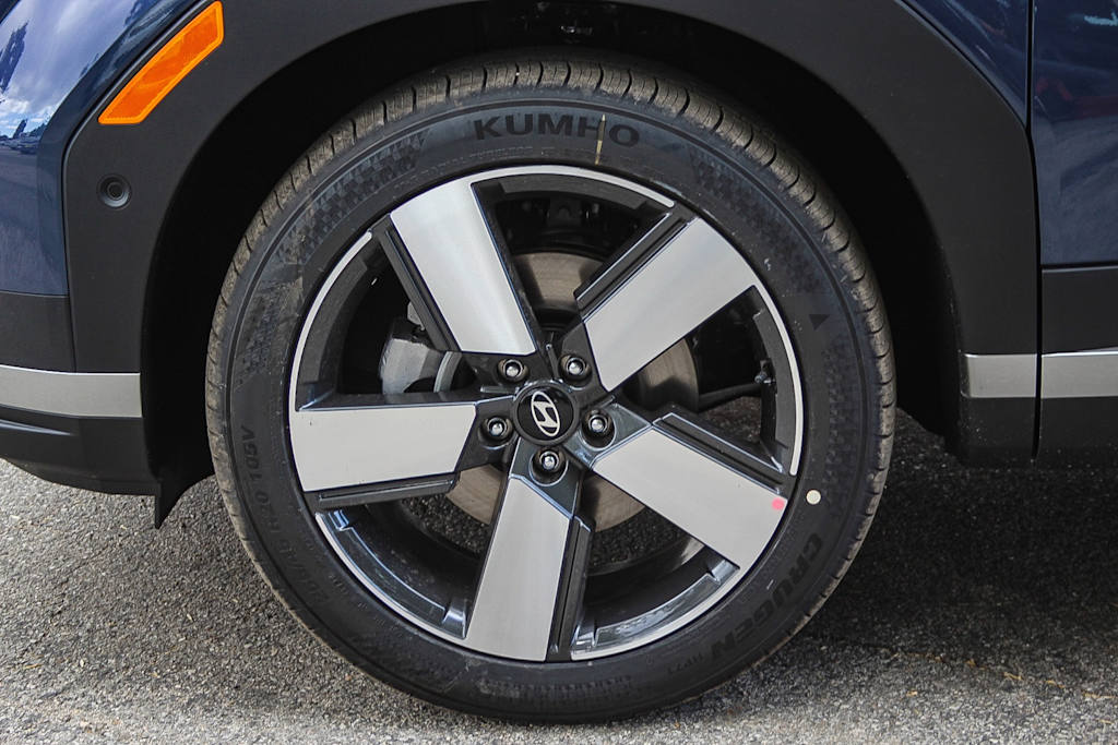 Thumbnail: 2025 Hyundai Santa Fe - 16