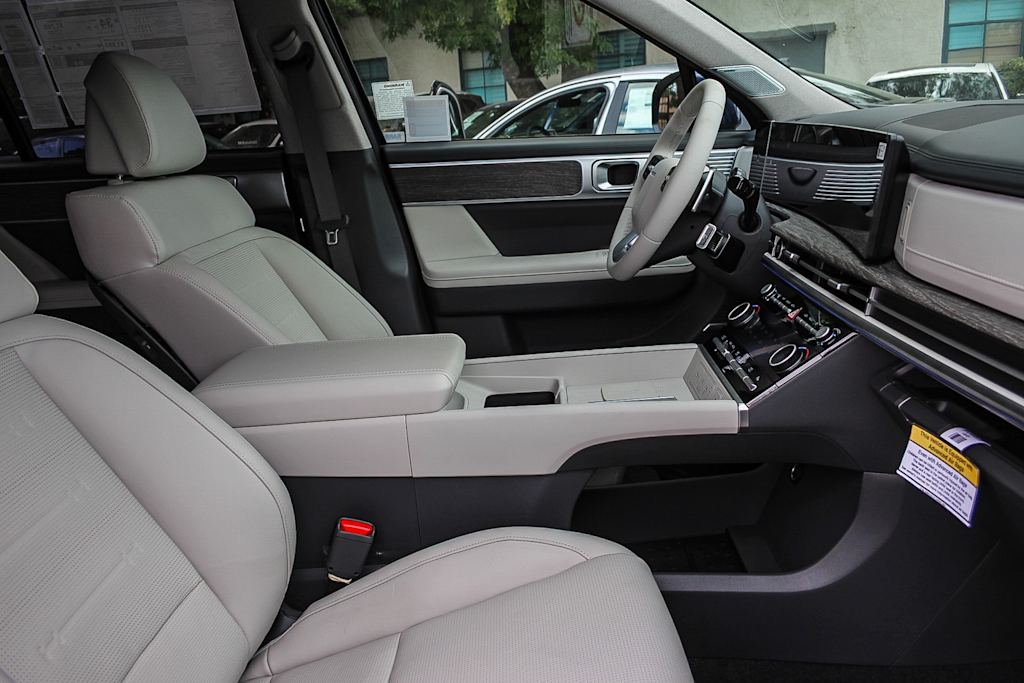 Thumbnail: 2025 Hyundai Santa Fe - 9