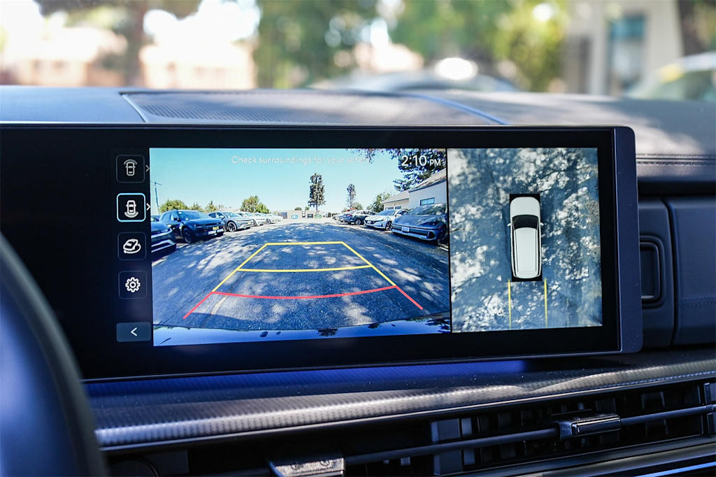 Thumbnail: 2025 Hyundai Santa Fe - 32