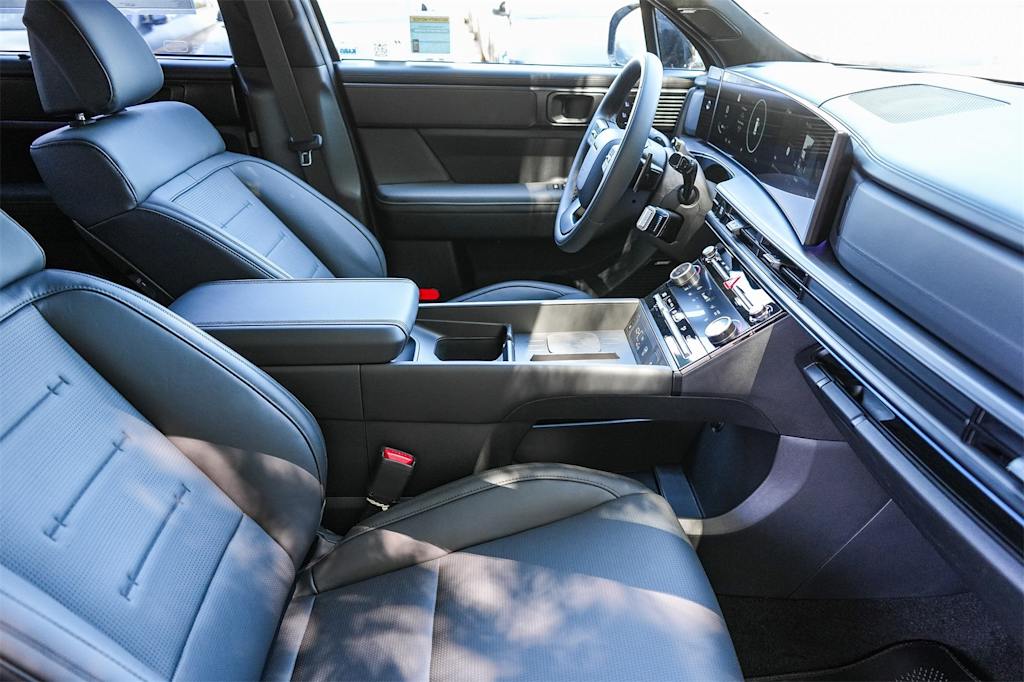 Thumbnail: 2025 Hyundai Santa Fe - 9