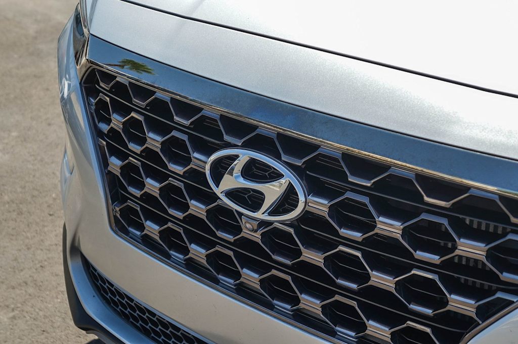 Thumbnail: 2020 Hyundai Santa Fe - 6