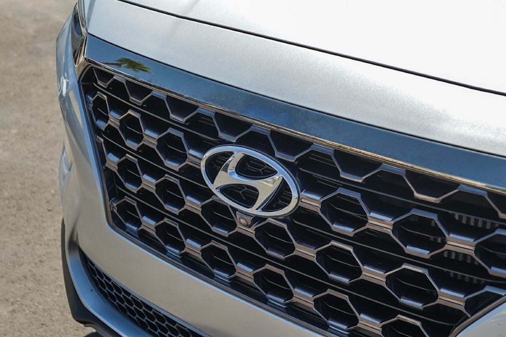 Thumbnail: 2020 Hyundai Santa Fe - 4