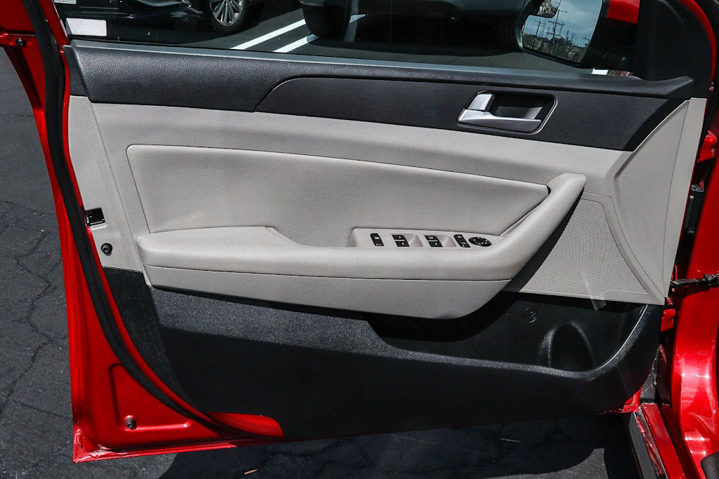 Thumbnail: 2017 Hyundai Sonata - 23